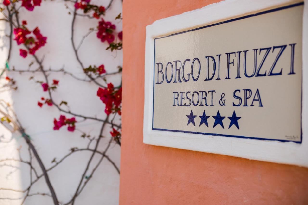 Borgo Di Fiuzzi Resort & Spa Прая-а-Маре Экстерьер фото